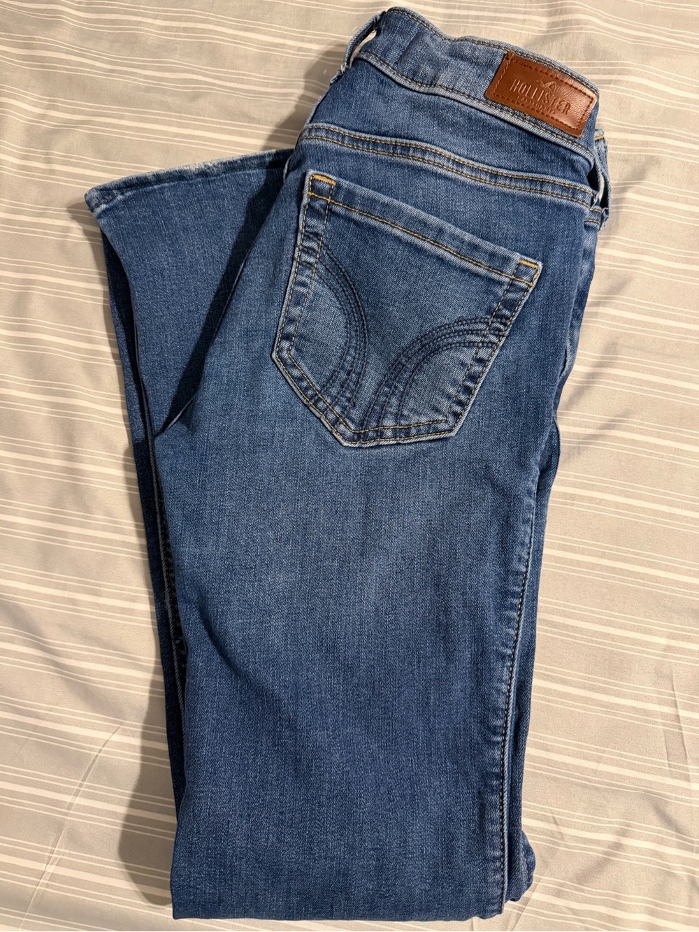 Hollister Women’s Classic Blue Skinny Jeans